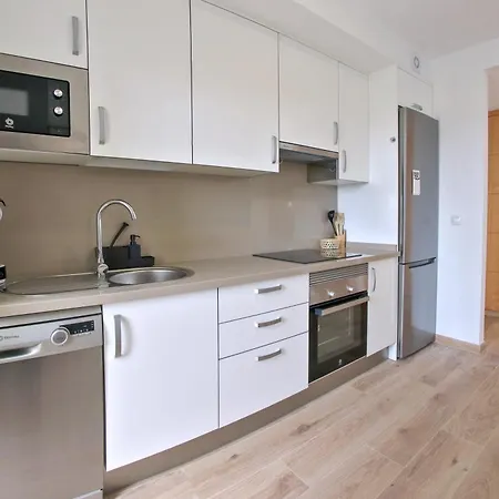 Appartement 2bd Spacious & Stylish With Heated Pool