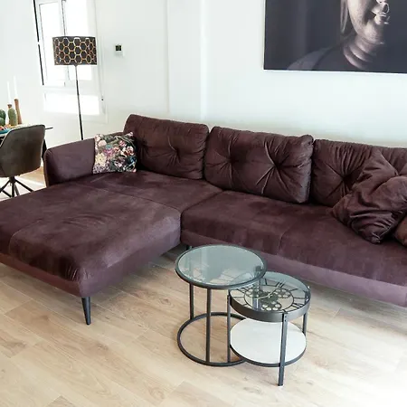 2bd Spacious & Stylish With Heated Pool Appartement