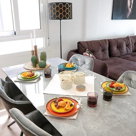Appartement 2bd Spacious & Stylish With Heated Pool