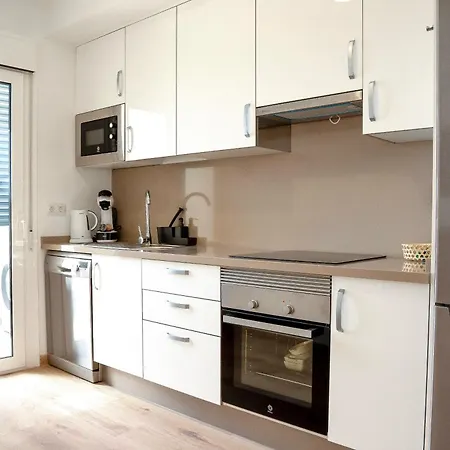 2bd Spacious & Stylish With Heated Pool *